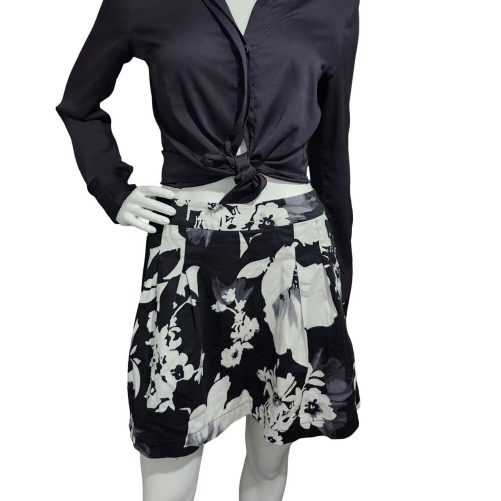 WHBM Black & White Floral A-Line Skirt